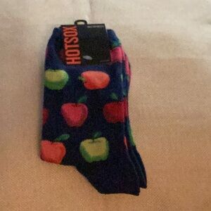 🍎NWT Apple Fun Socks 🧦 Closet Must Have 🍎